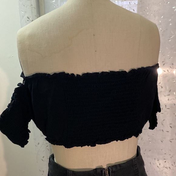 Off the shoulder tube top. Embroidered Flowers Top - Picture 3 of 5